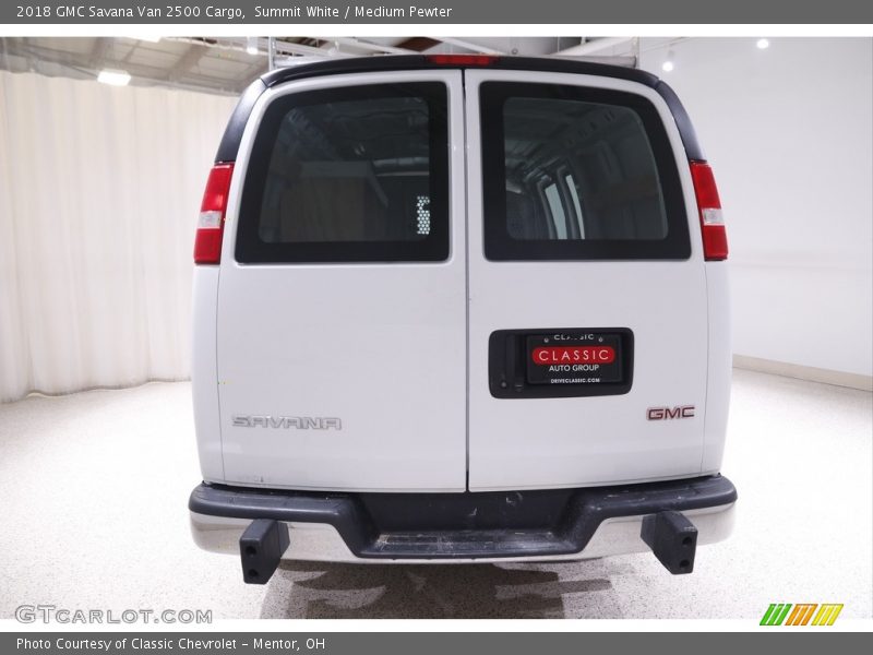 Summit White / Medium Pewter 2018 GMC Savana Van 2500 Cargo