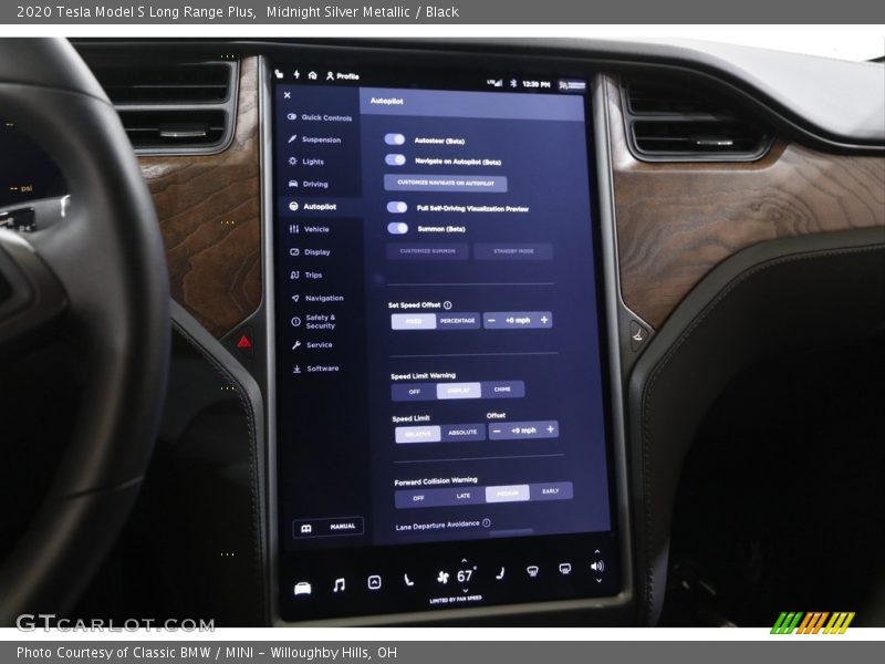 Controls of 2020 Model S Long Range Plus