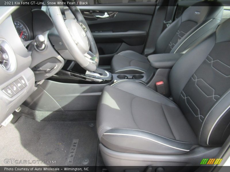 Snow White Pearl / Black 2021 Kia Forte GT-Line