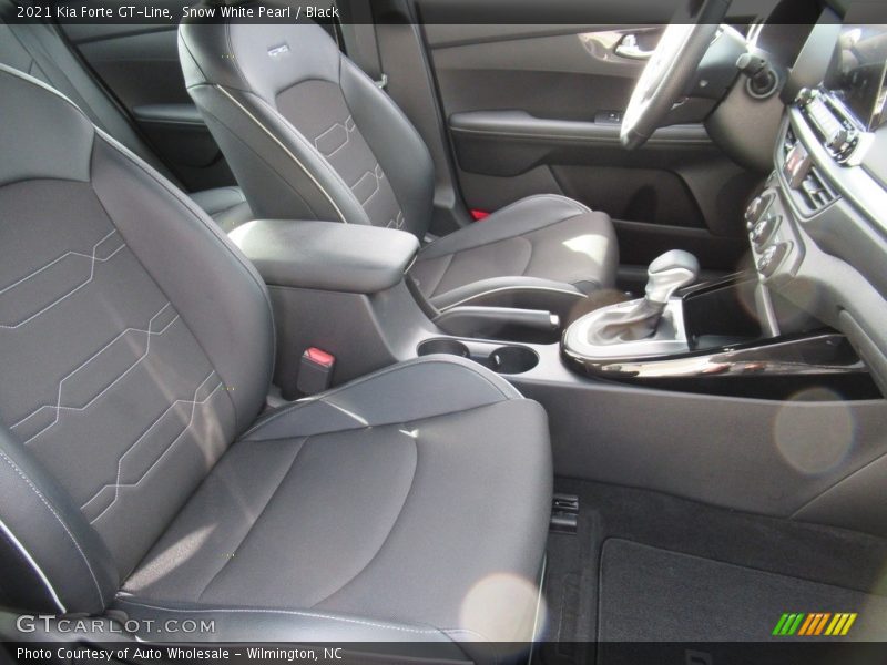 Snow White Pearl / Black 2021 Kia Forte GT-Line