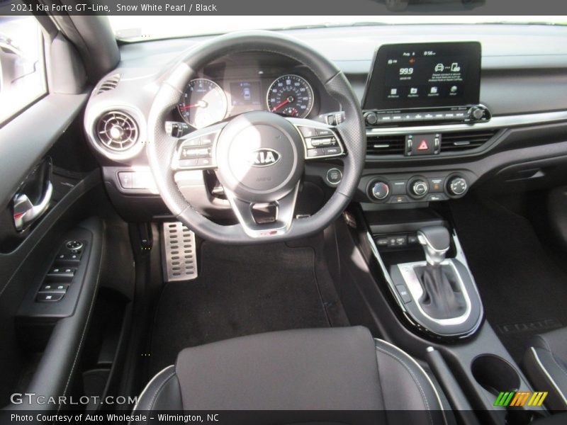 Snow White Pearl / Black 2021 Kia Forte GT-Line