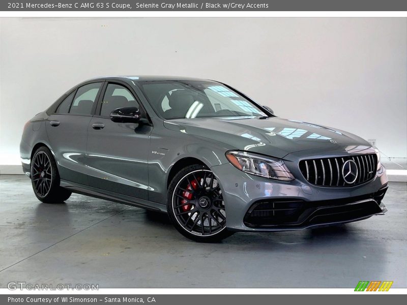 Front 3/4 View of 2021 C AMG 63 S Coupe