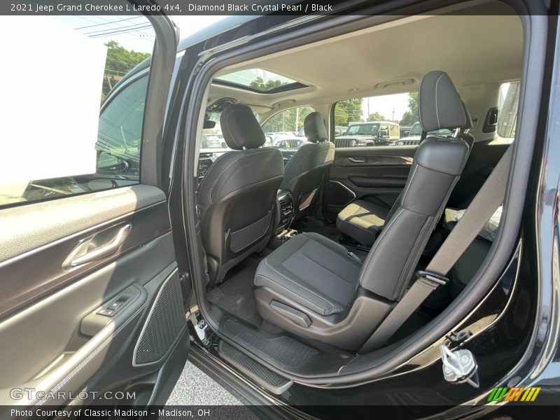 Diamond Black Crystal Pearl / Black 2021 Jeep Grand Cherokee L Laredo 4x4