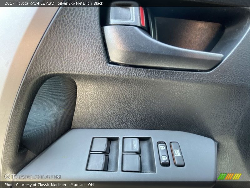 Silver Sky Metallic / Black 2017 Toyota RAV4 LE AWD