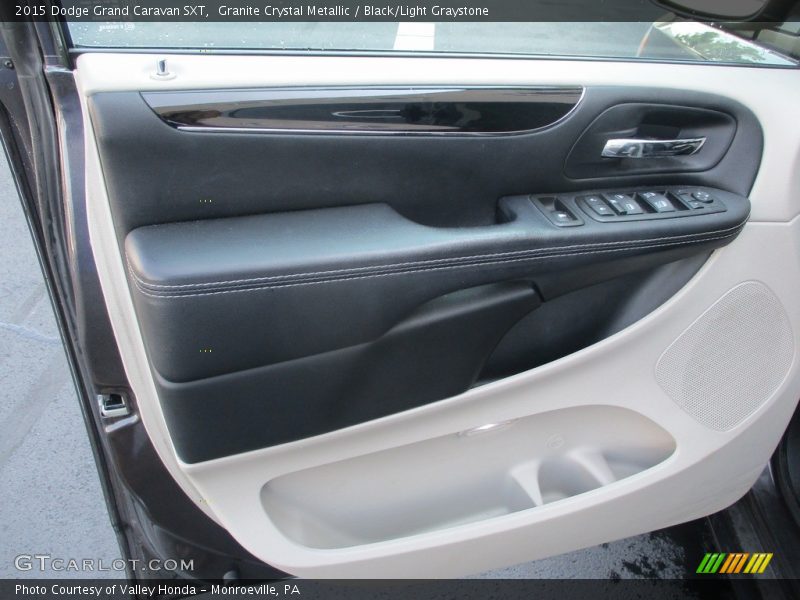 Granite Crystal Metallic / Black/Light Graystone 2015 Dodge Grand Caravan SXT