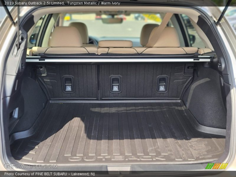 Tungsten Metallic / Warm Ivory 2019 Subaru Outback 2.5i Limited