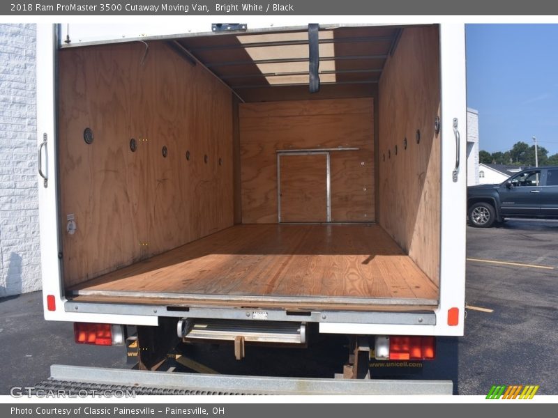 Bright White / Black 2018 Ram ProMaster 3500 Cutaway Moving Van