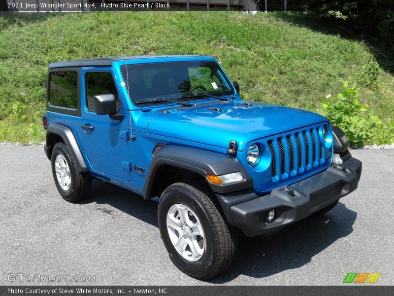 Front 3/4 View of 2021 Wrangler Sport 4x4