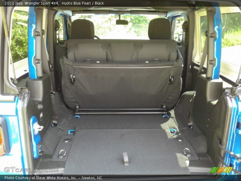  2021 Wrangler Sport 4x4 Trunk