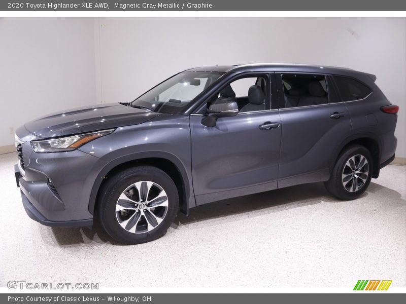 Magnetic Gray Metallic / Graphite 2020 Toyota Highlander XLE AWD