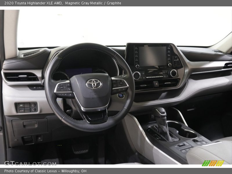 Magnetic Gray Metallic / Graphite 2020 Toyota Highlander XLE AWD