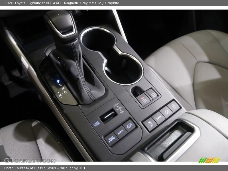Magnetic Gray Metallic / Graphite 2020 Toyota Highlander XLE AWD