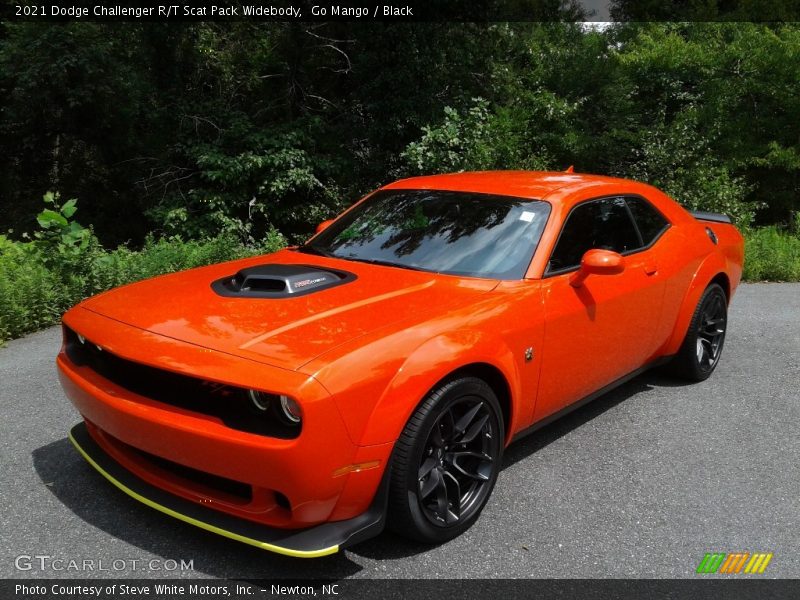 Go Mango / Black 2021 Dodge Challenger R/T Scat Pack Widebody