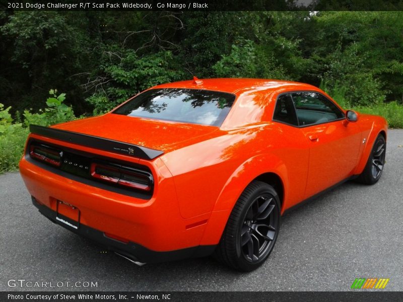 Go Mango / Black 2021 Dodge Challenger R/T Scat Pack Widebody