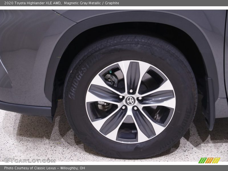 Magnetic Gray Metallic / Graphite 2020 Toyota Highlander XLE AWD