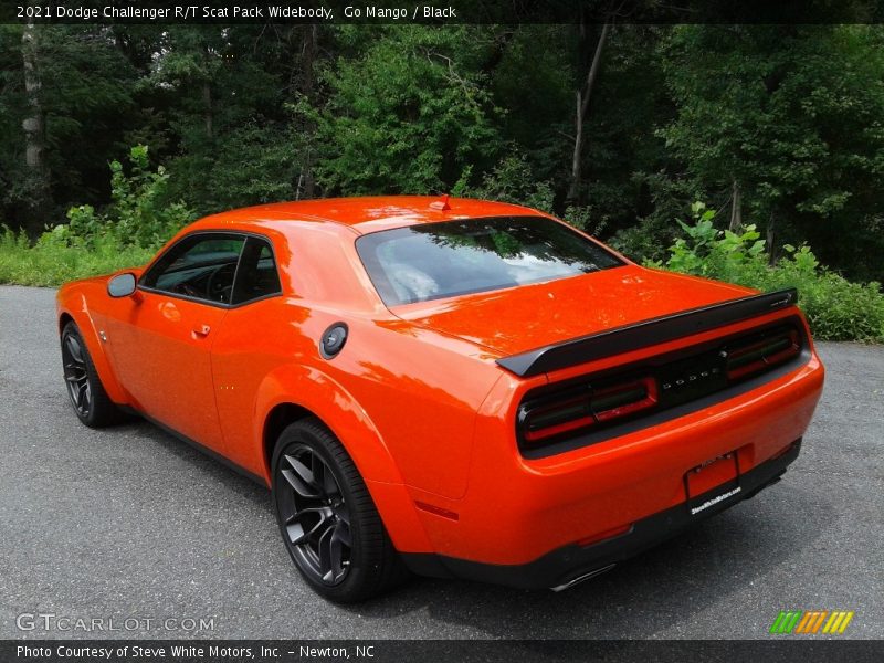 Go Mango / Black 2021 Dodge Challenger R/T Scat Pack Widebody