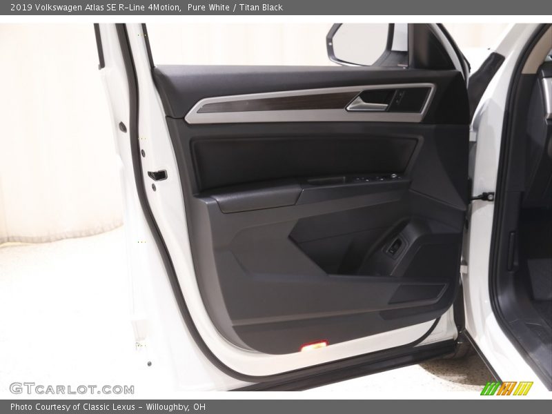 Pure White / Titan Black 2019 Volkswagen Atlas SE R-Line 4Motion