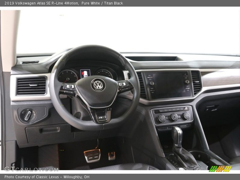 Pure White / Titan Black 2019 Volkswagen Atlas SE R-Line 4Motion