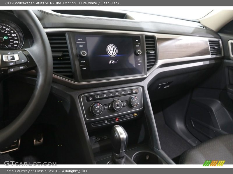 Pure White / Titan Black 2019 Volkswagen Atlas SE R-Line 4Motion