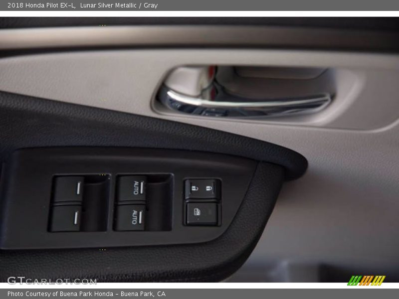 Lunar Silver Metallic / Gray 2018 Honda Pilot EX-L