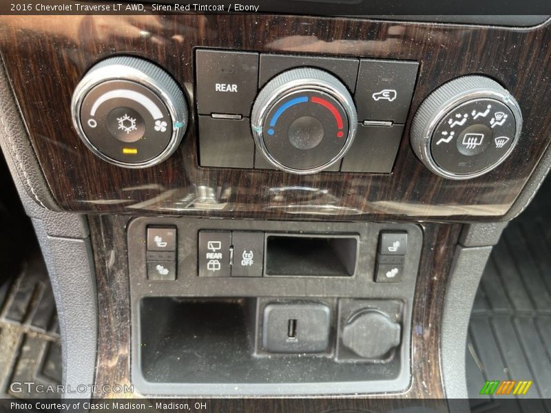 Siren Red Tintcoat / Ebony 2016 Chevrolet Traverse LT AWD
