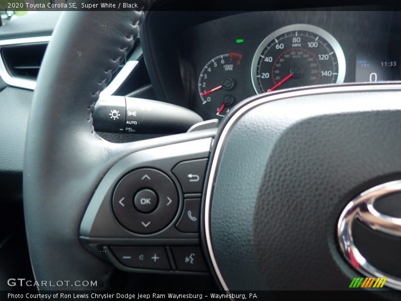 Super White / Black 2020 Toyota Corolla SE