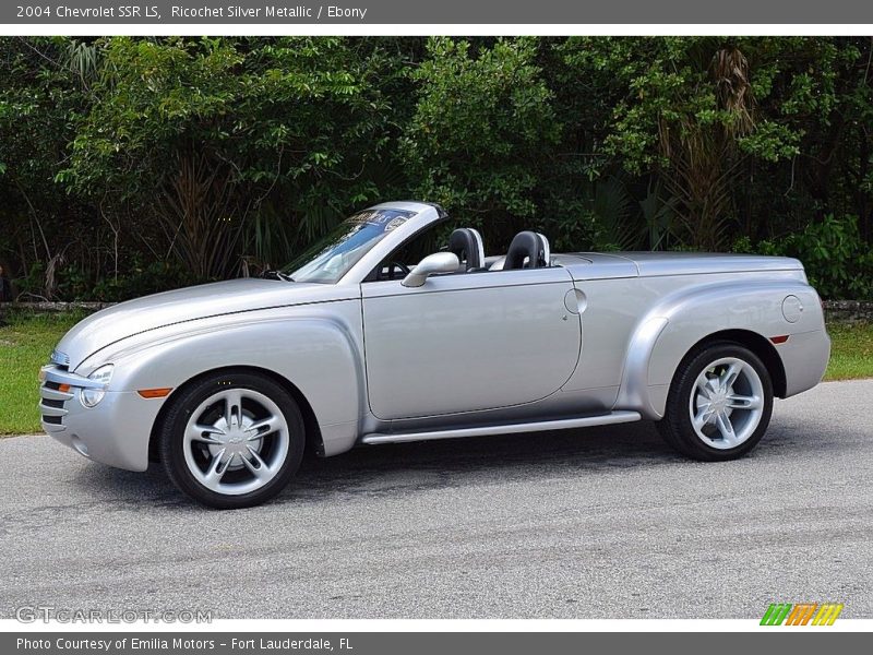 Ricochet Silver Metallic / Ebony 2004 Chevrolet SSR LS