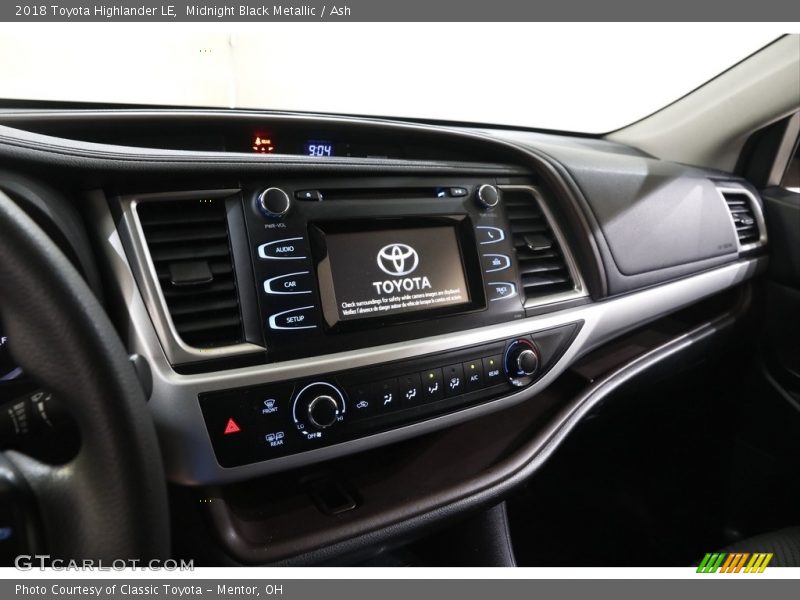 Midnight Black Metallic / Ash 2018 Toyota Highlander LE