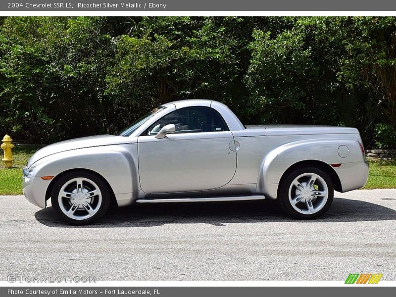 Ricochet Silver Metallic / Ebony 2004 Chevrolet SSR LS