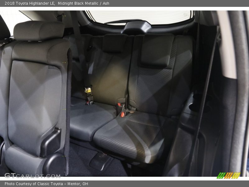 Midnight Black Metallic / Ash 2018 Toyota Highlander LE
