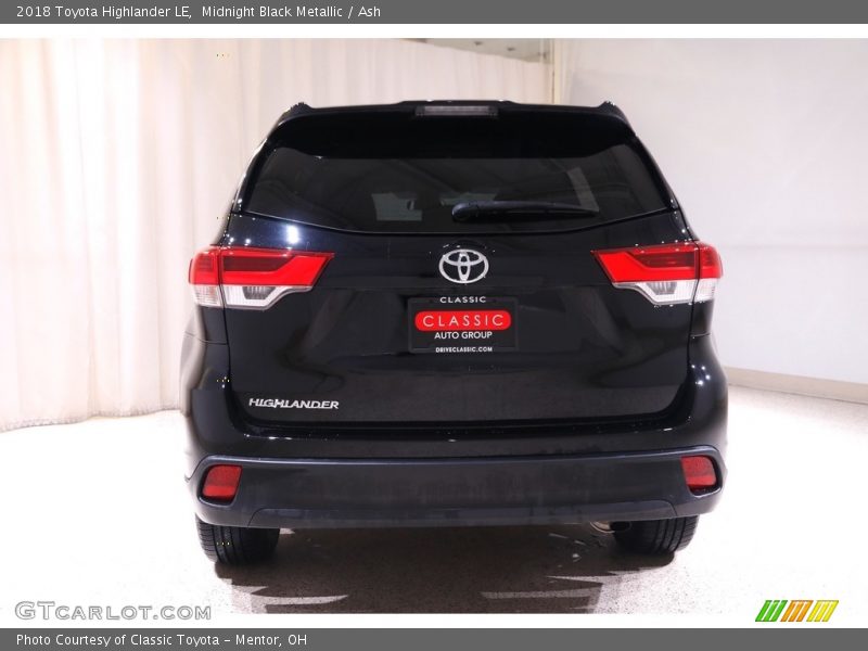Midnight Black Metallic / Ash 2018 Toyota Highlander LE