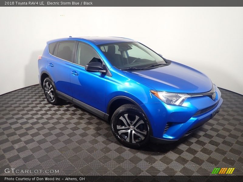 Electric Storm Blue / Black 2018 Toyota RAV4 LE