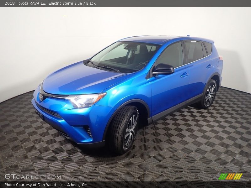 Electric Storm Blue / Black 2018 Toyota RAV4 LE