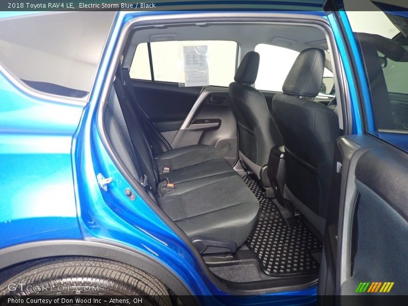Electric Storm Blue / Black 2018 Toyota RAV4 LE