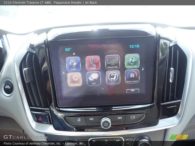 Pepperdust Metallic / Jet Black 2019 Chevrolet Traverse LT AWD