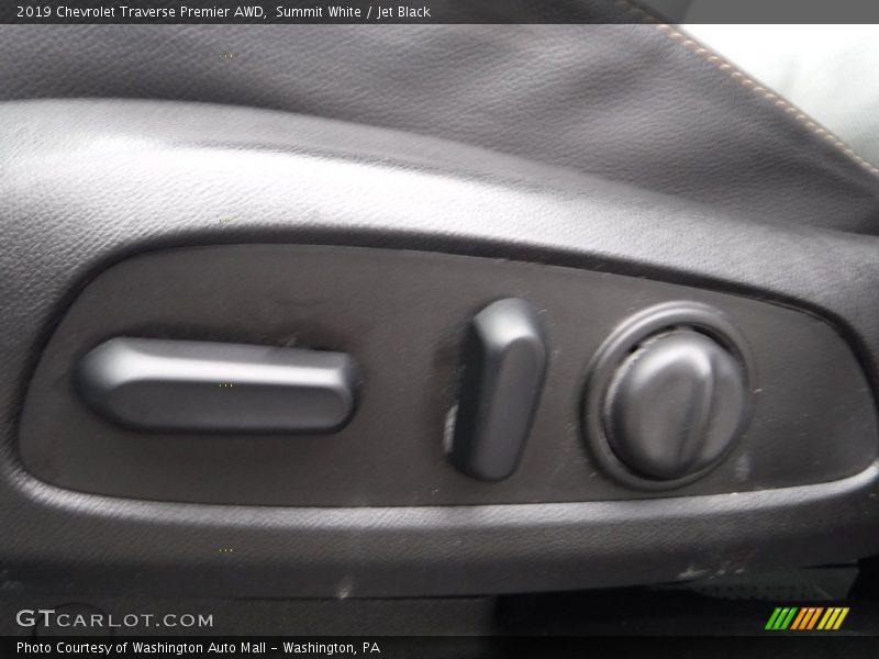 Summit White / Jet Black 2019 Chevrolet Traverse Premier AWD