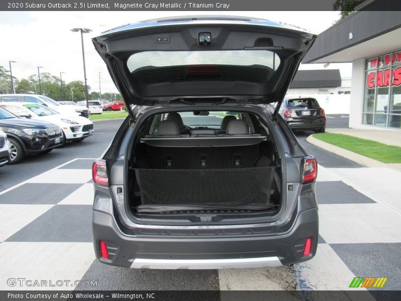 Magnetite Gray Metallic / Titanium Gray 2020 Subaru Outback 2.5i Limited