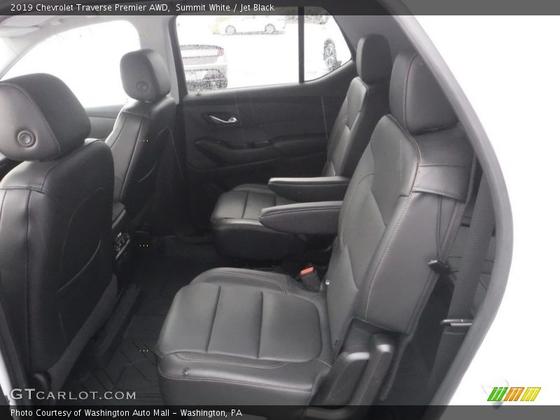 Summit White / Jet Black 2019 Chevrolet Traverse Premier AWD