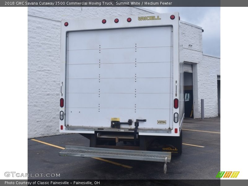Summit White / Medium Pewter 2018 GMC Savana Cutaway 3500 Commercial Moving Truck
