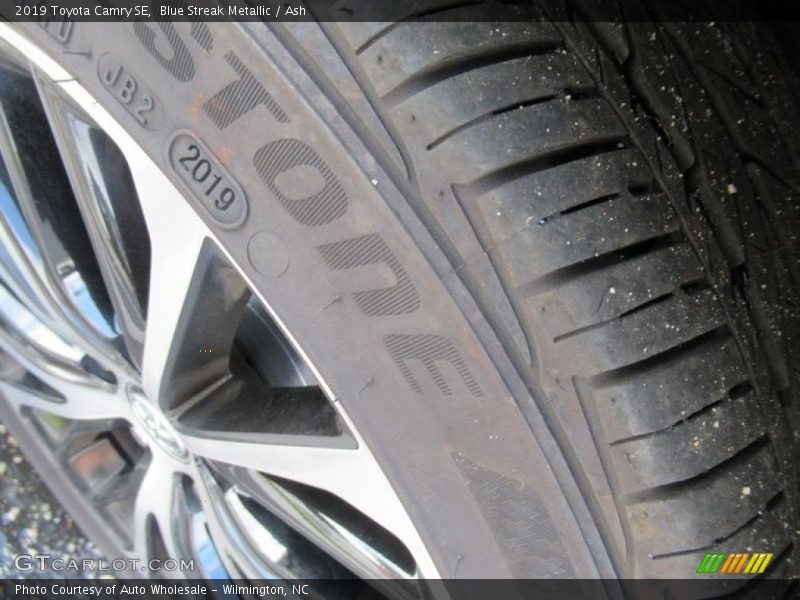 Blue Streak Metallic / Ash 2019 Toyota Camry SE