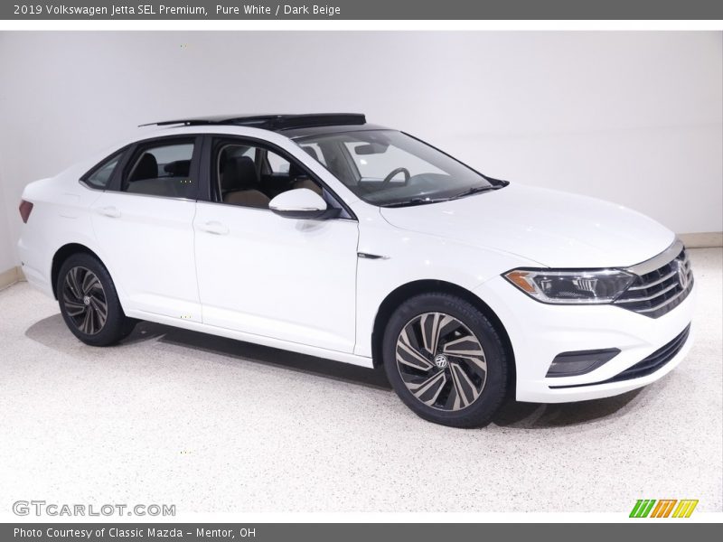 Pure White / Dark Beige 2019 Volkswagen Jetta SEL Premium