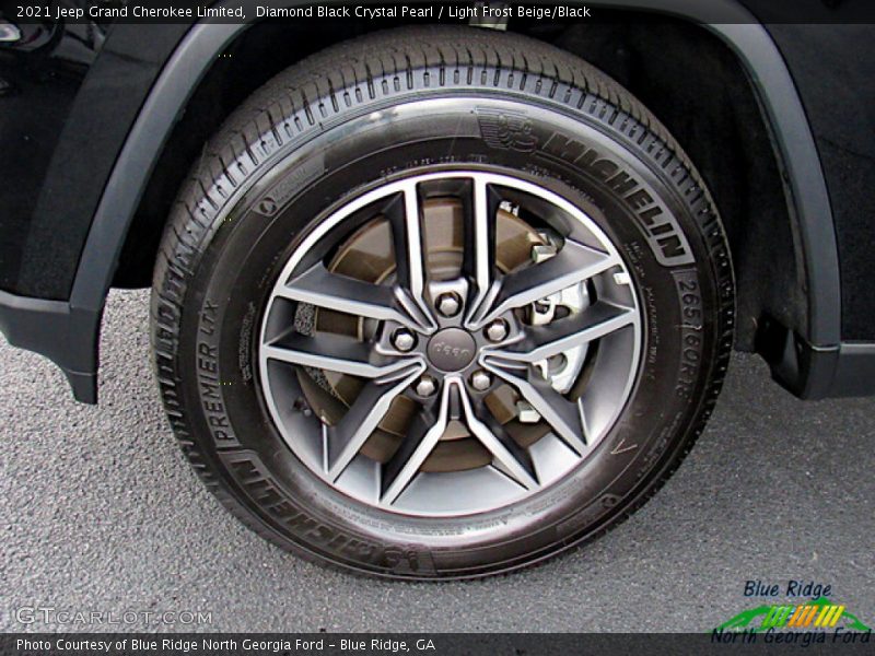 Diamond Black Crystal Pearl / Light Frost Beige/Black 2021 Jeep Grand Cherokee Limited