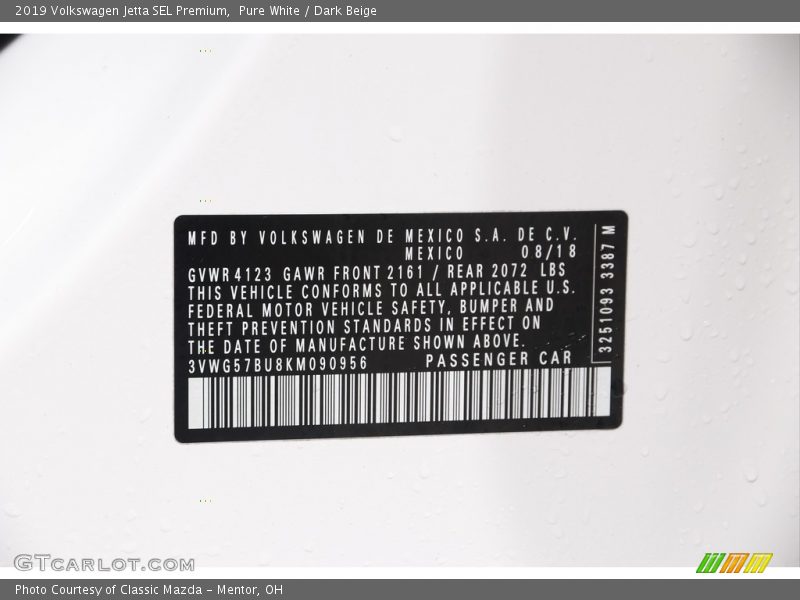 Pure White / Dark Beige 2019 Volkswagen Jetta SEL Premium