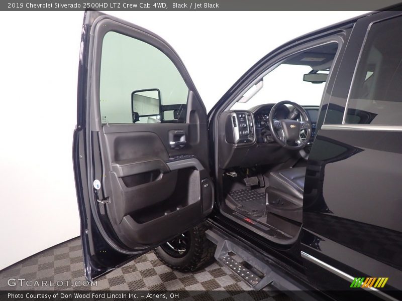Black / Jet Black 2019 Chevrolet Silverado 2500HD LTZ Crew Cab 4WD