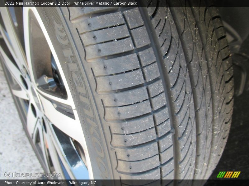 White Silver Metallic / Carbon Black 2022 Mini Hardtop Cooper S 2 Door