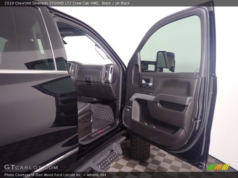 Black / Jet Black 2019 Chevrolet Silverado 2500HD LTZ Crew Cab 4WD