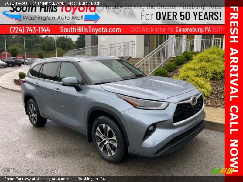 Moon Dust / Black 2021 Toyota Highlander XLE AWD