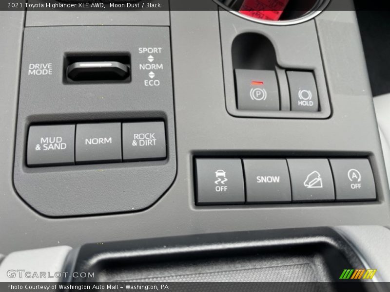 Controls of 2021 Highlander XLE AWD