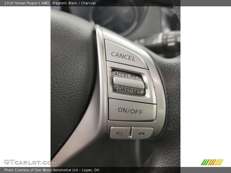 Magnetic Black / Charcoal 2016 Nissan Rogue S AWD