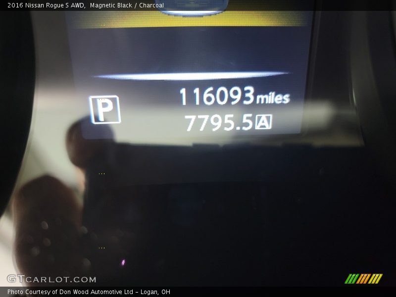 Magnetic Black / Charcoal 2016 Nissan Rogue S AWD
